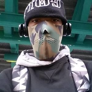 Meet your Posher, Akeem